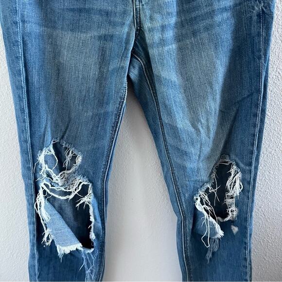 American Eagle Hi-Rise Tom Girl Super Distressed Extra Long 6 XLong - Picture 8 of 13